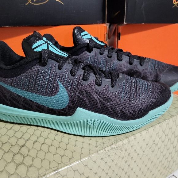 Kobe 11 Mamba Rage Scorpions, Nike, size 7y, no box, excellent condition - Picture 4 of 9